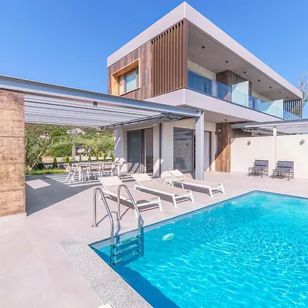 Notos Villa *